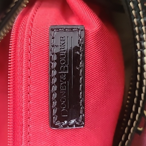 EUC Dooney & Bourke - Picture 9 of 10